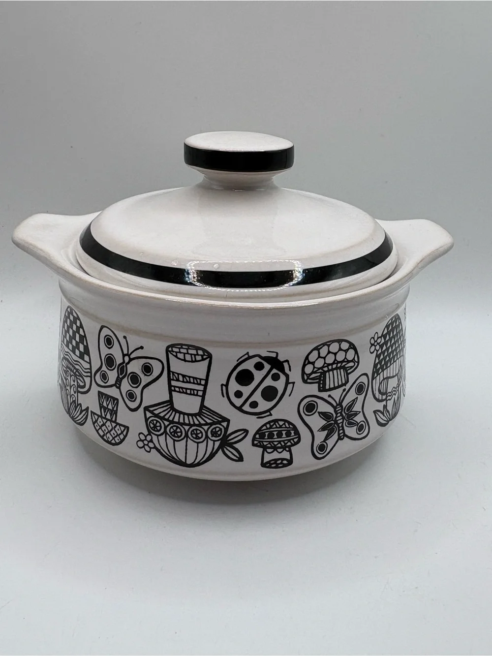 Ceramic Lidded Casserole with Black Nature Motif - White